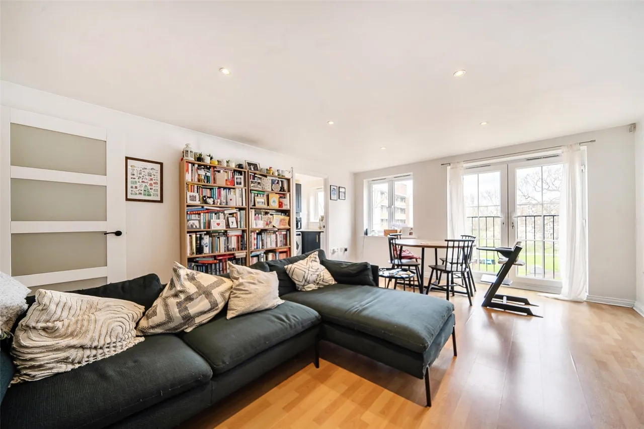 2 bed flat for sale — Lordship Lane, SE22