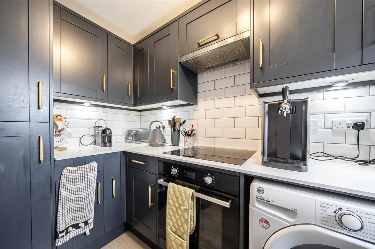 Lordship Lane, SE22, photo 13