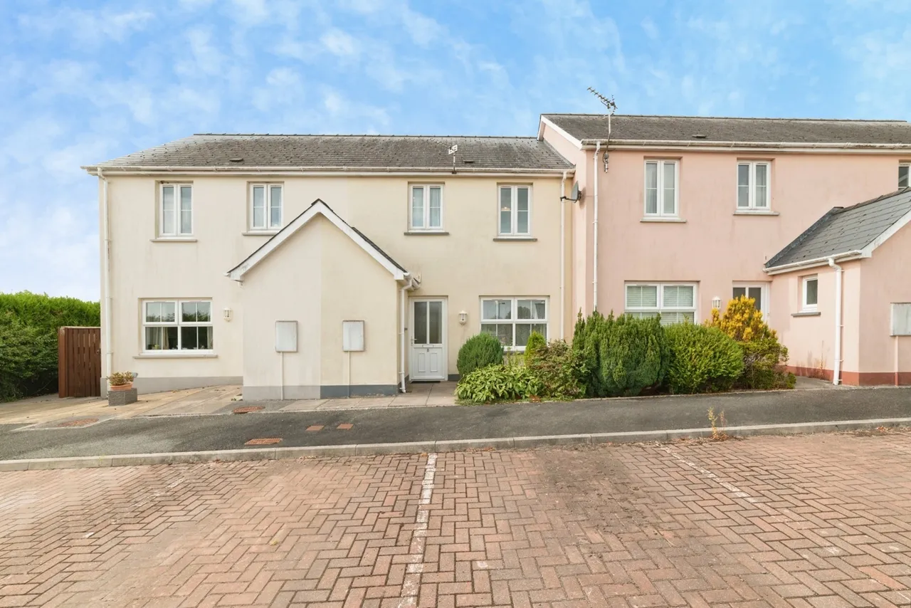 3 bed house for sale, Cae Ffynnon, Bancyfelin, SA33