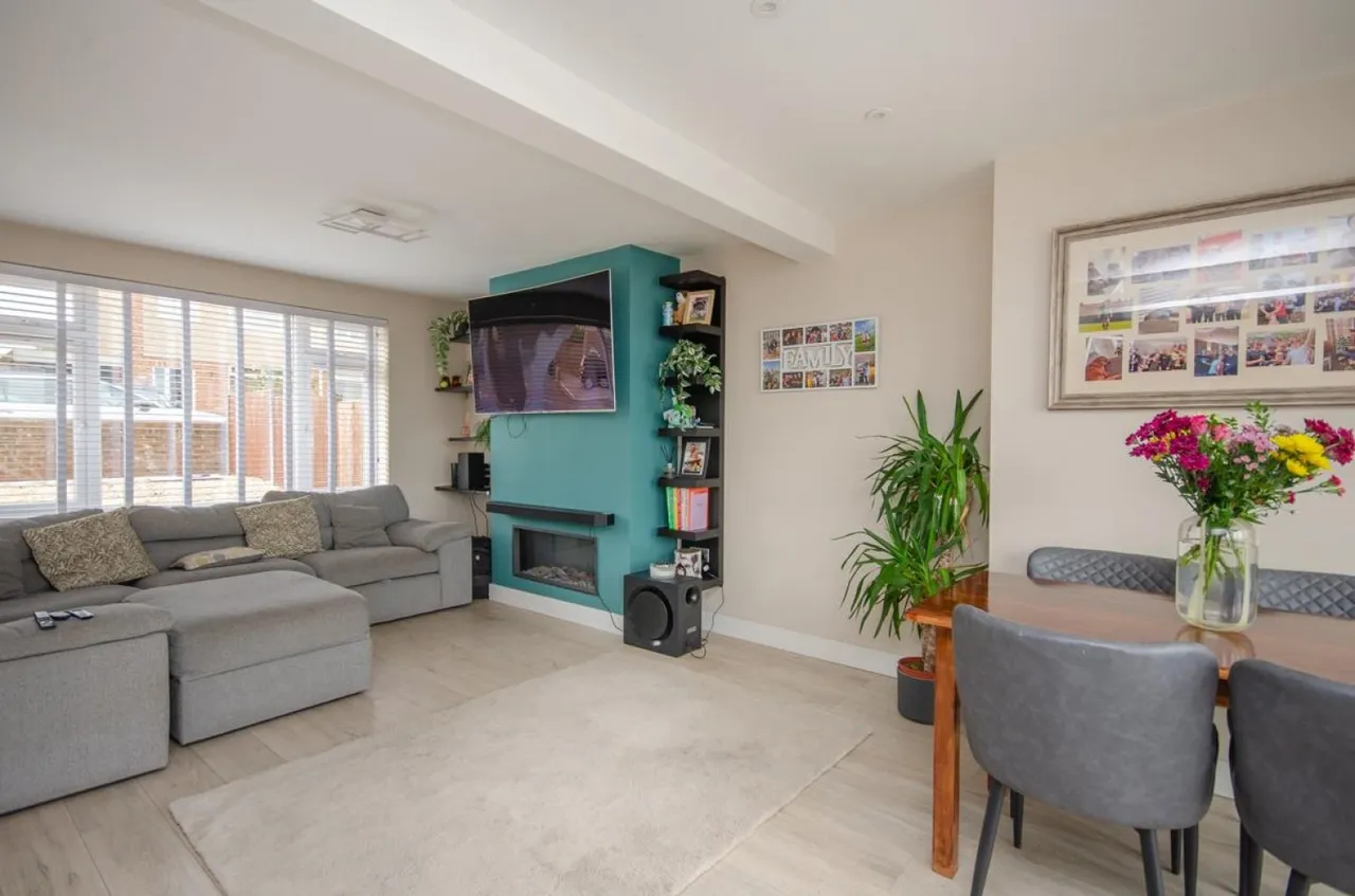 Westbourne Road, Downend, BS16, photo 2