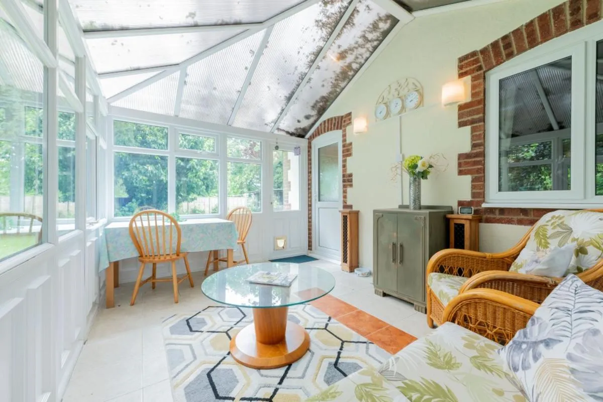 Substantial family home offering versatile multigenerational living with no onward chain, photo 33