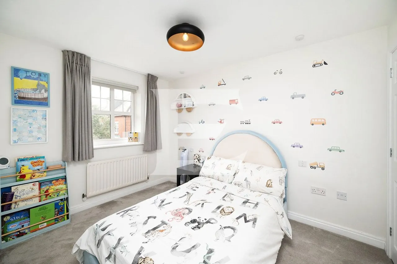 Kingsbridge Drive, Mill Hill, NW7, photo 6