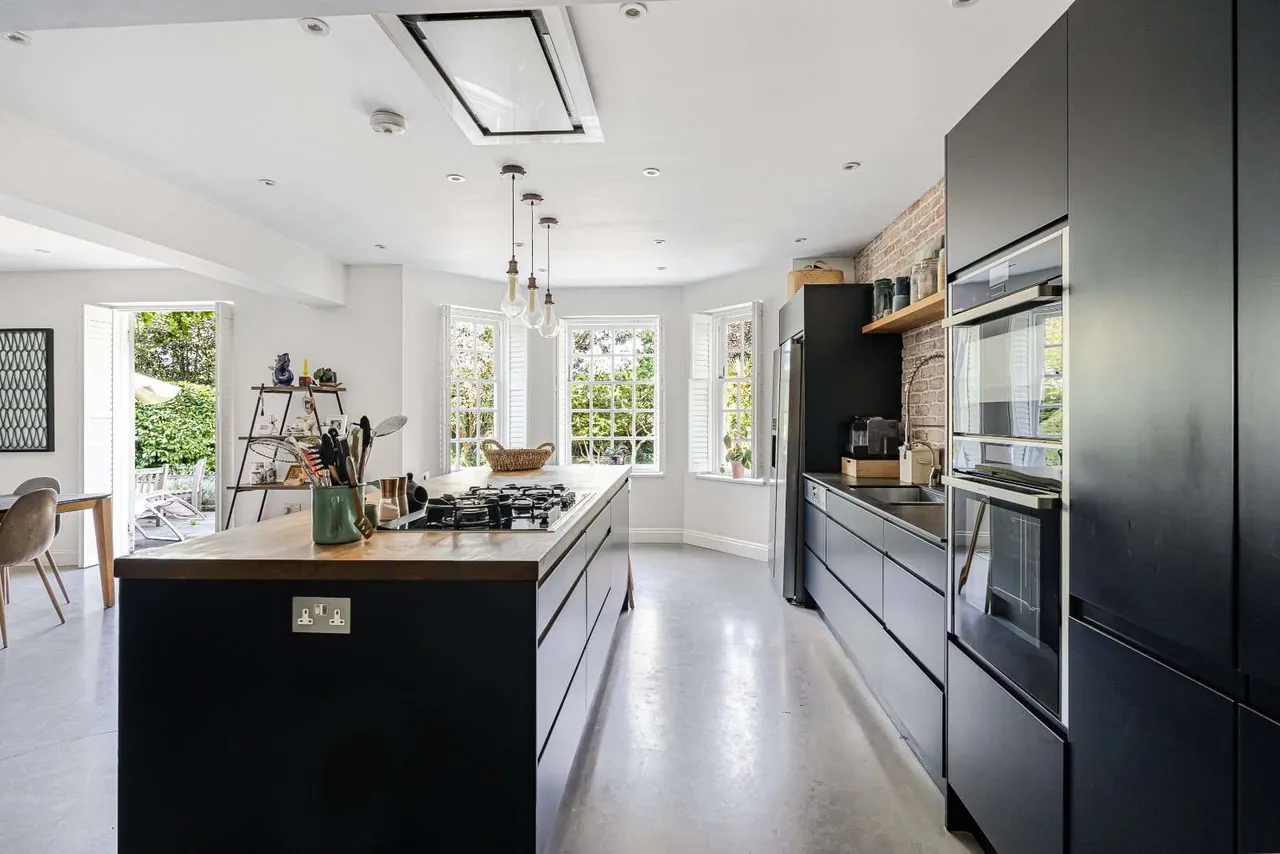 Edgehill Road, London, W13 8HW, photo 8