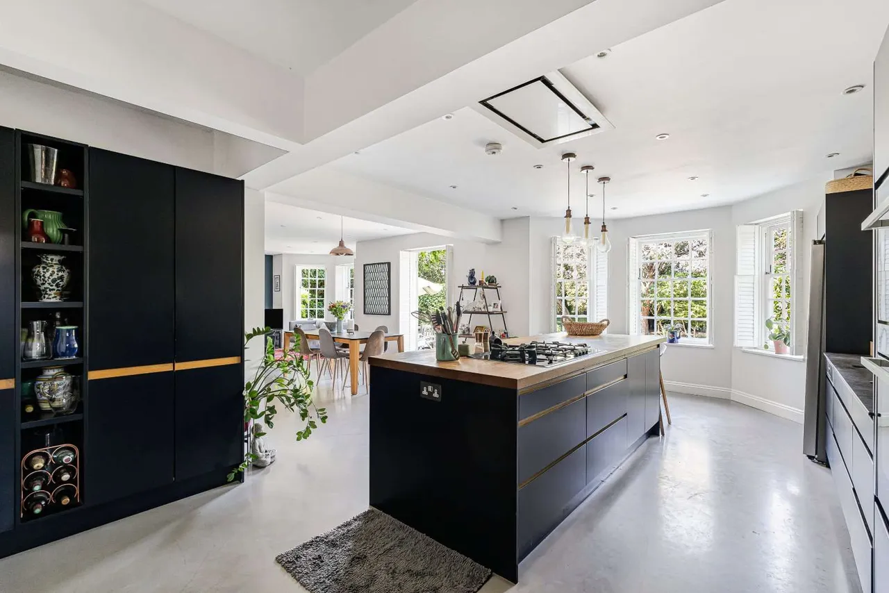 Edgehill Road, London, W13 8HW, photo 7