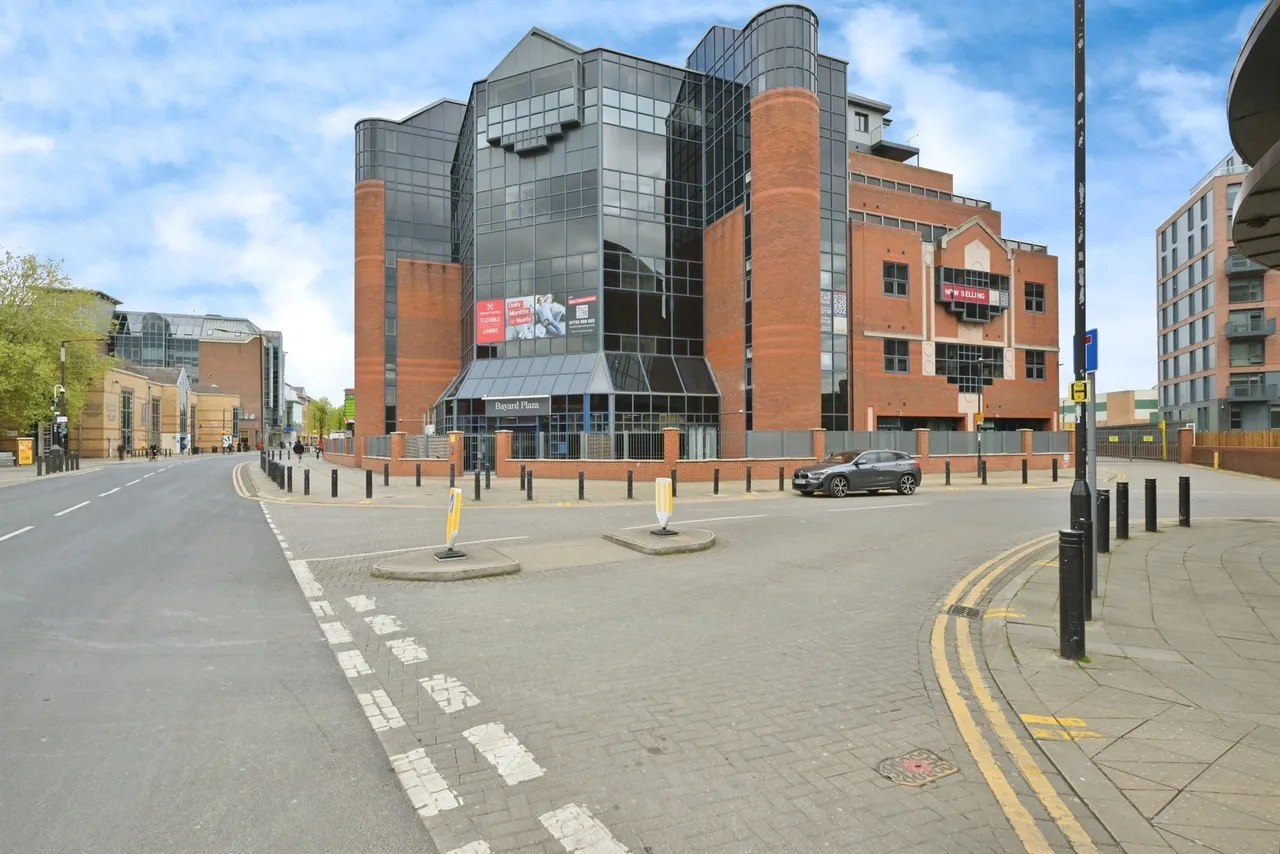 2 bed flat for sale, Broadway, Peterborough, PE1