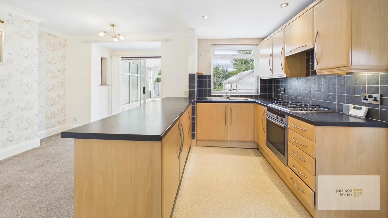 Holcombe Avenue, Bury, BL8 2RN, photo 5