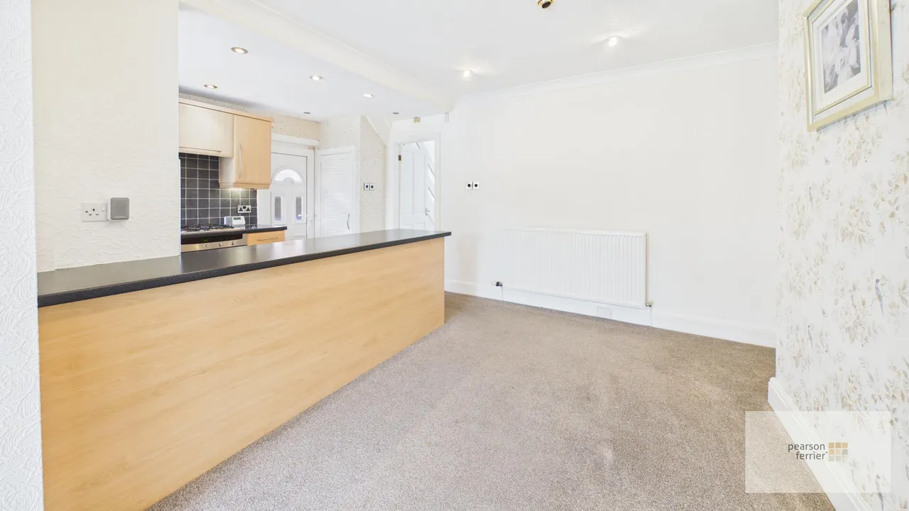 Holcombe Avenue, Bury, BL8 2RN, photo 6
