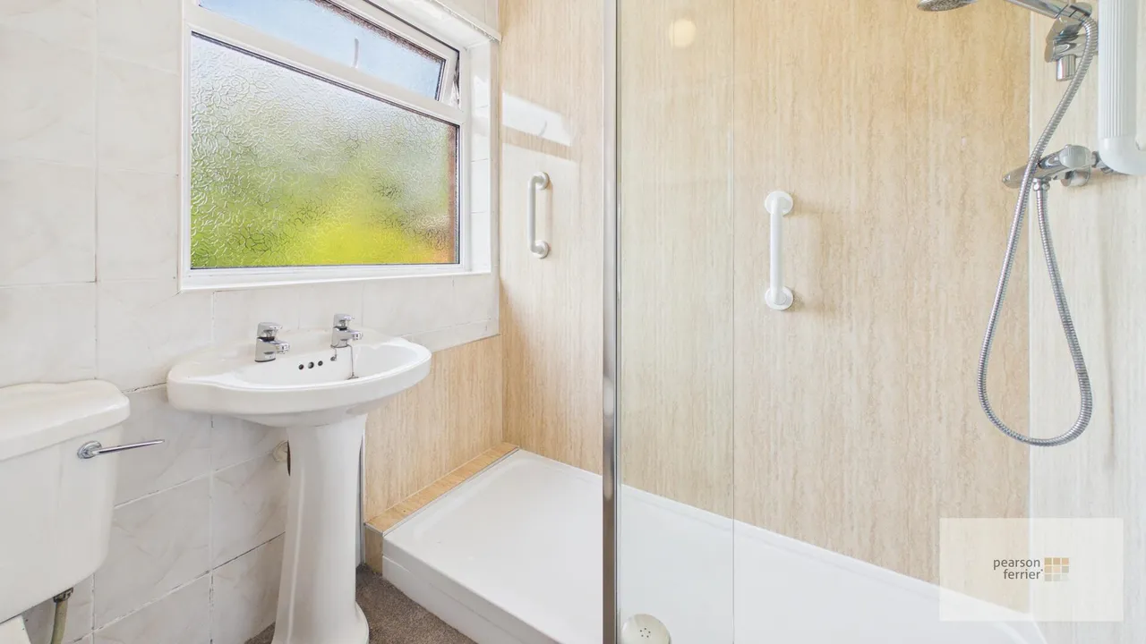Holcombe Avenue, Bury, BL8 2RN, photo 16
