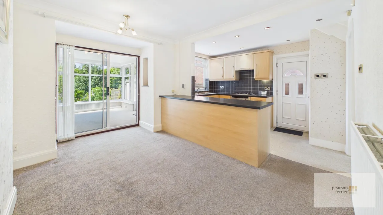Holcombe Avenue, Bury, BL8 2RN, photo 4
