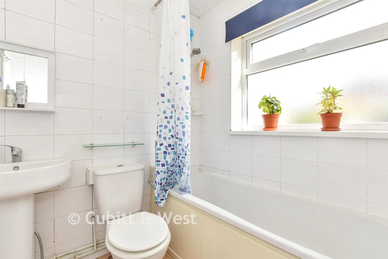 Cuthbert Road, Portsmouth, PO1, photo 8