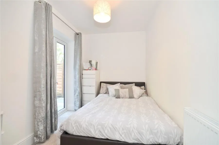 Victoria Grove, East Cowes, PO32, photo 7