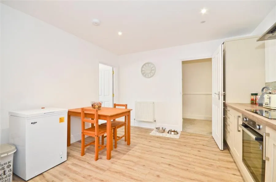 Victoria Grove, East Cowes, PO32, photo 5