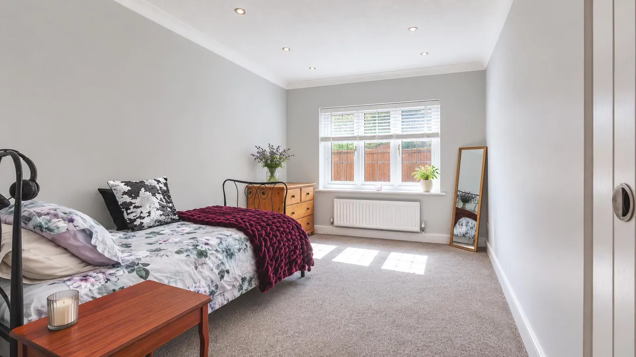 Old Hall Avenue, Littleover, photo 18