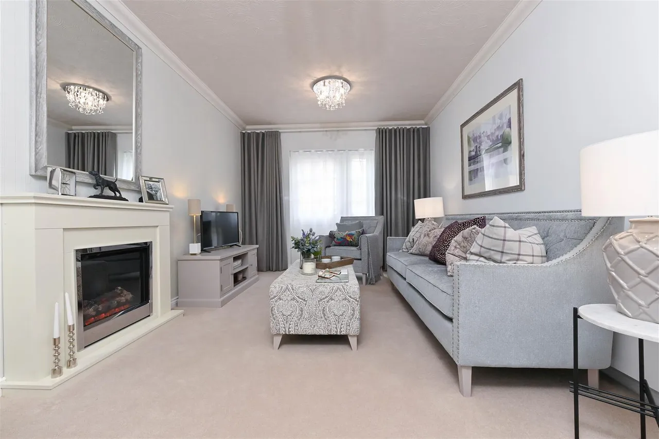 The Causeway, Chippenham, SN15, photo 2