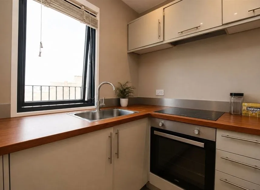 High Street, Acton, W3, photo 4