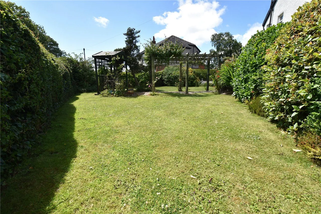 Leeds Road, Scholes, LS15, photo 18