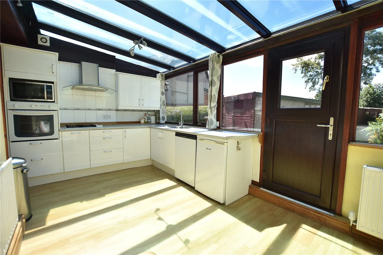 Leeds Road, Scholes, LS15, photo 7