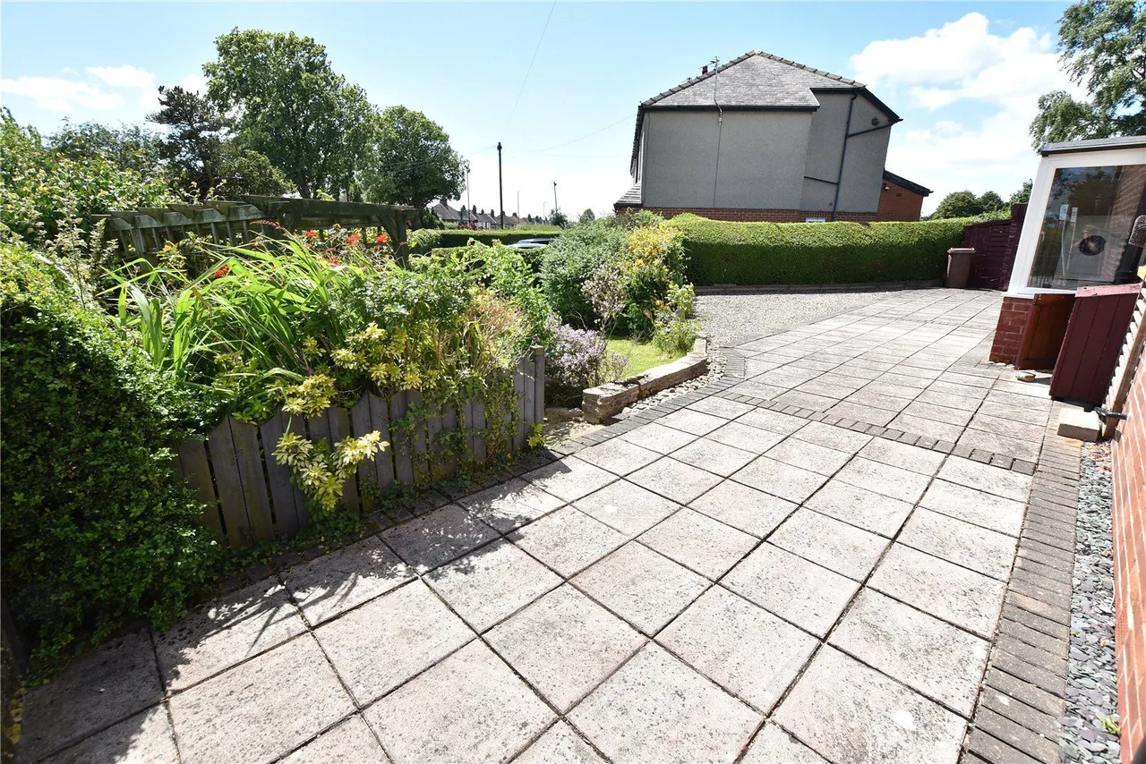 Leeds Road, Scholes, LS15, photo 20