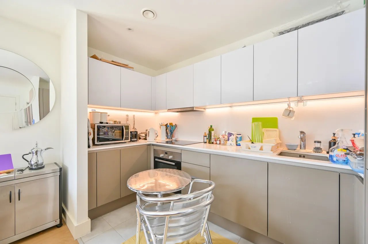 Flat 47, Maple House, Wembley, photo 3