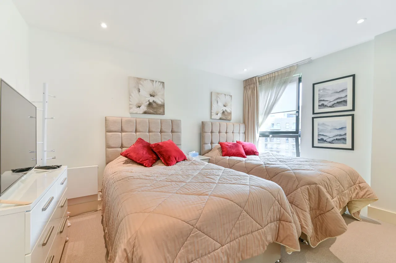 Flat 47, Maple House, Wembley, photo 5