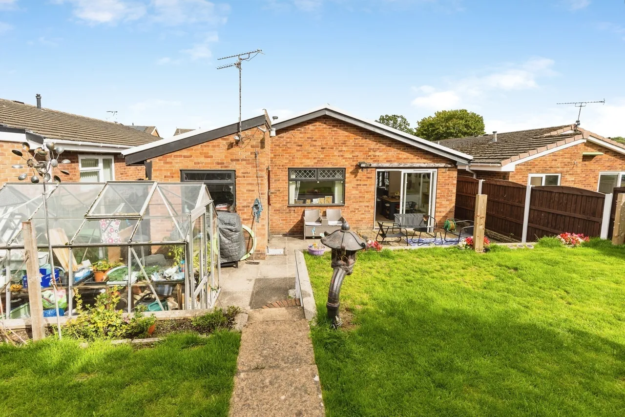 Fairway Gardens, Gwersyllt, LL11, photo 12