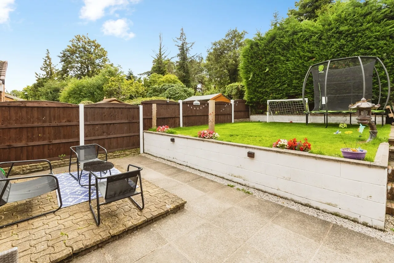 Fairway Gardens, Gwersyllt, LL11, photo 2