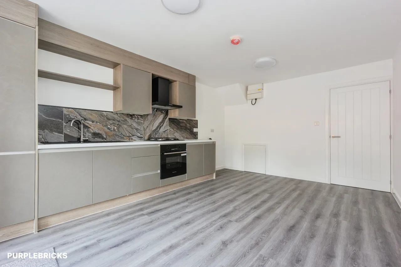 Hempshaw Lane, Stockport, SK1, photo 5