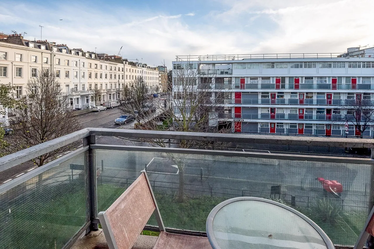 Churchill Gardens, London, SW1V, photo 2