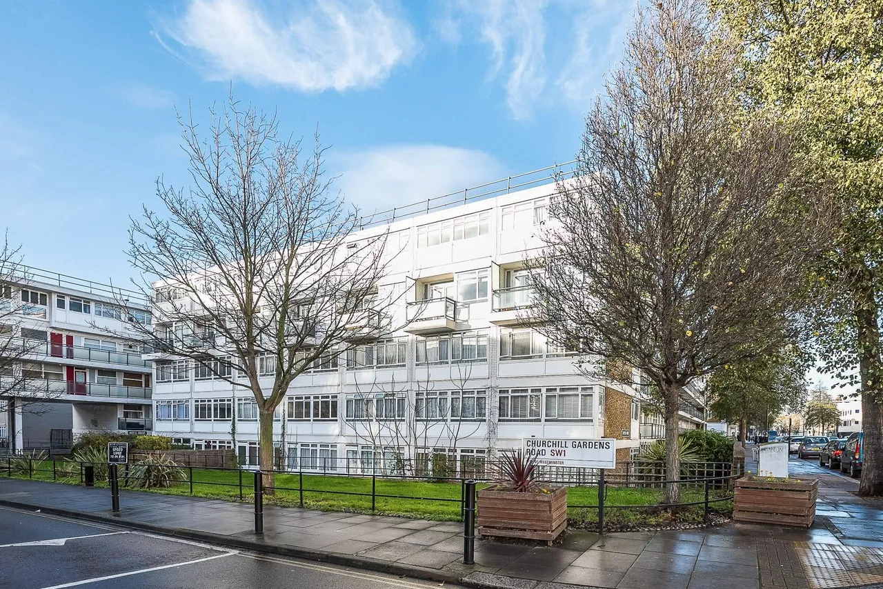 Churchill Gardens, London, SW1V, photo 9