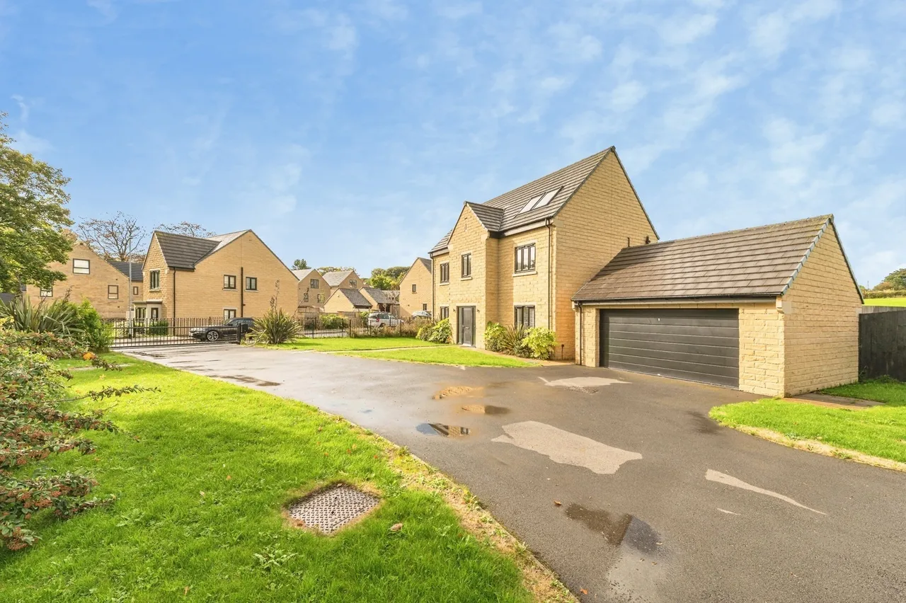 Kensington Way, Gomersal, BD19, photo 24