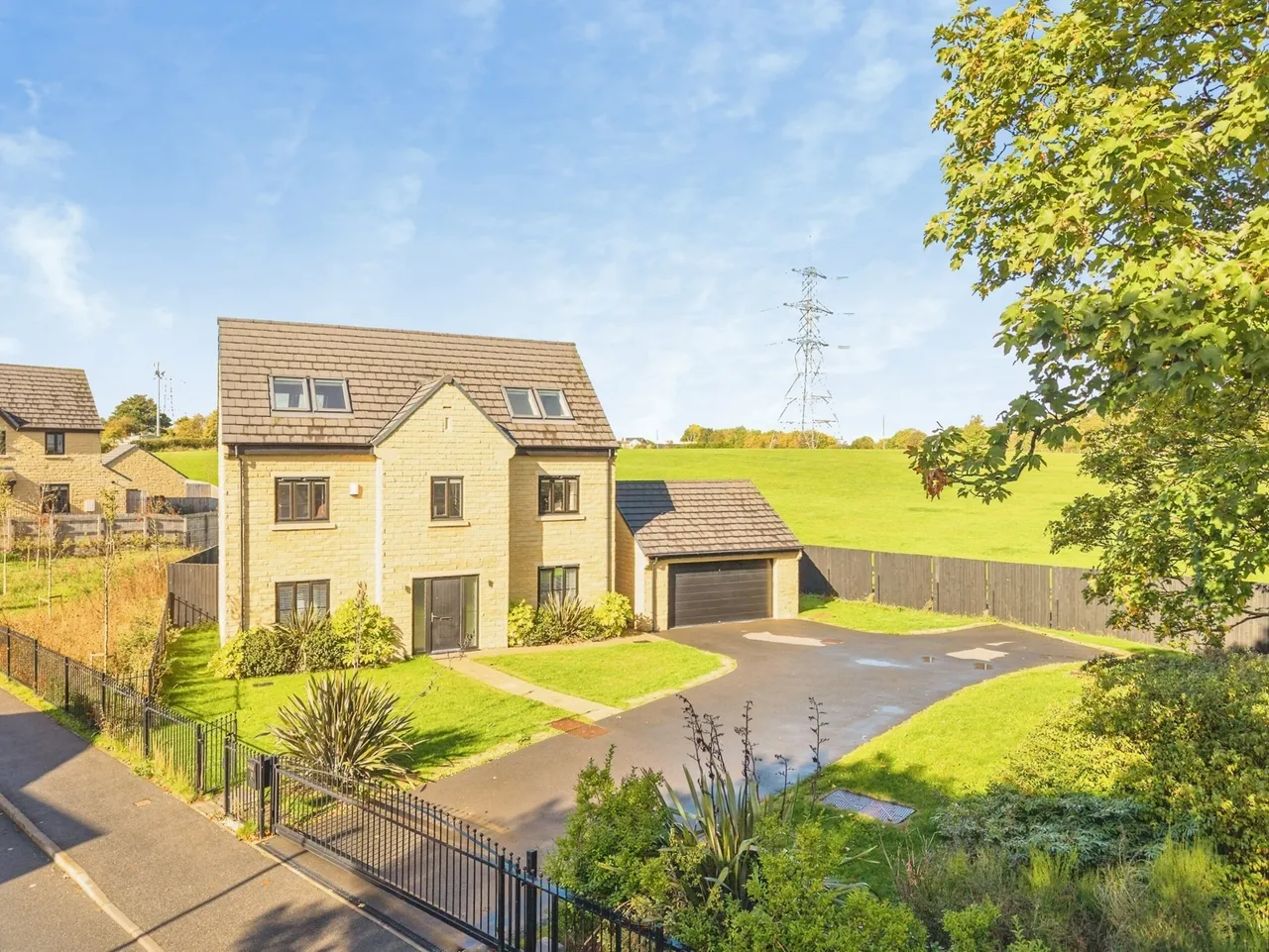 5 bed house for sale, Kensington Way, Gomersal, BD19