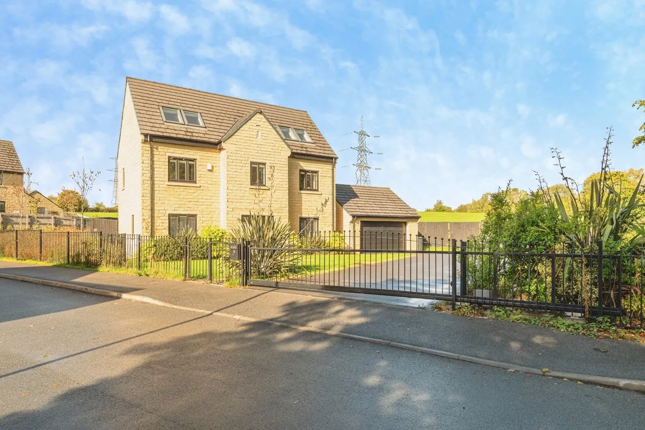Kensington Way, Gomersal, BD19, photo 27