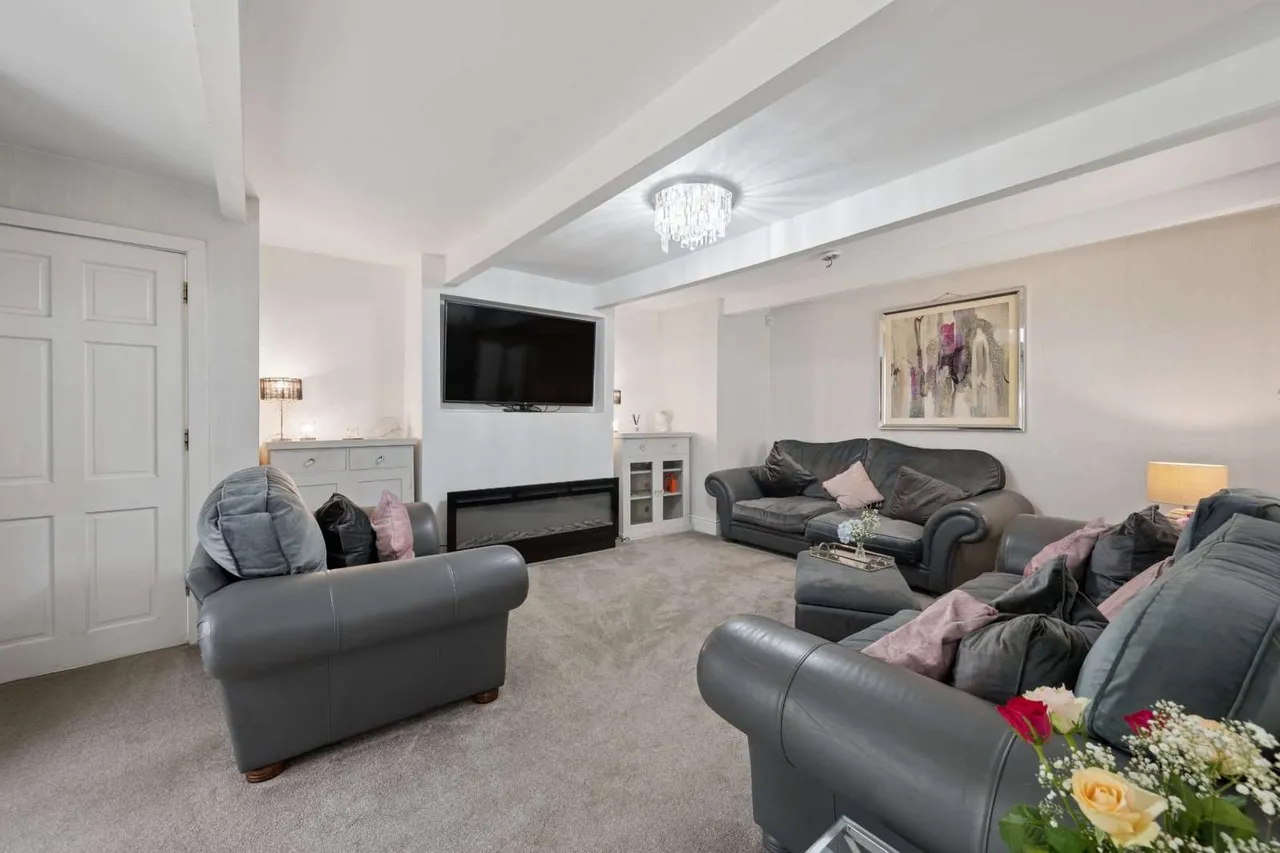 Schoolfold Lane, Macclesfield, SK10 4PL, photo 6