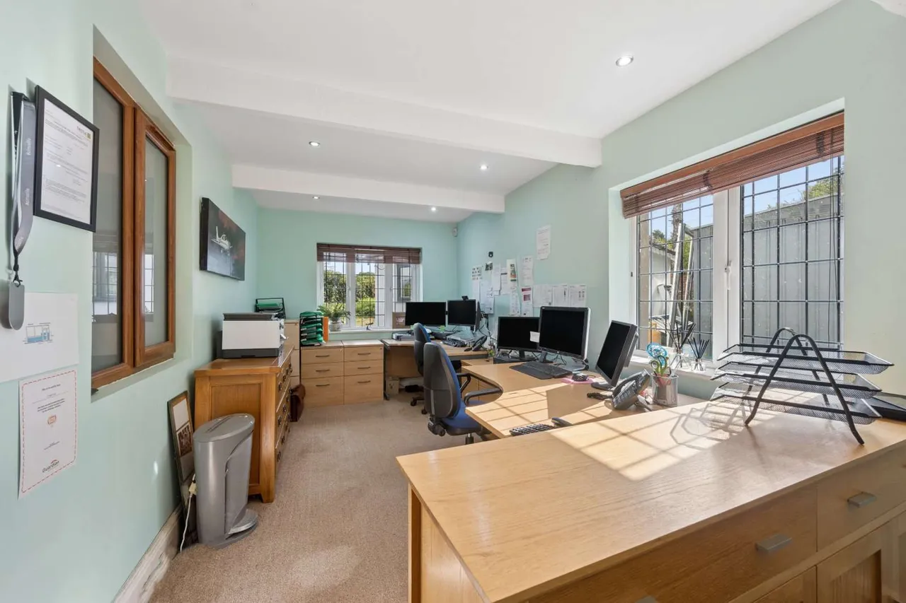 Schoolfold Lane, Macclesfield, SK10 4PL, photo 10