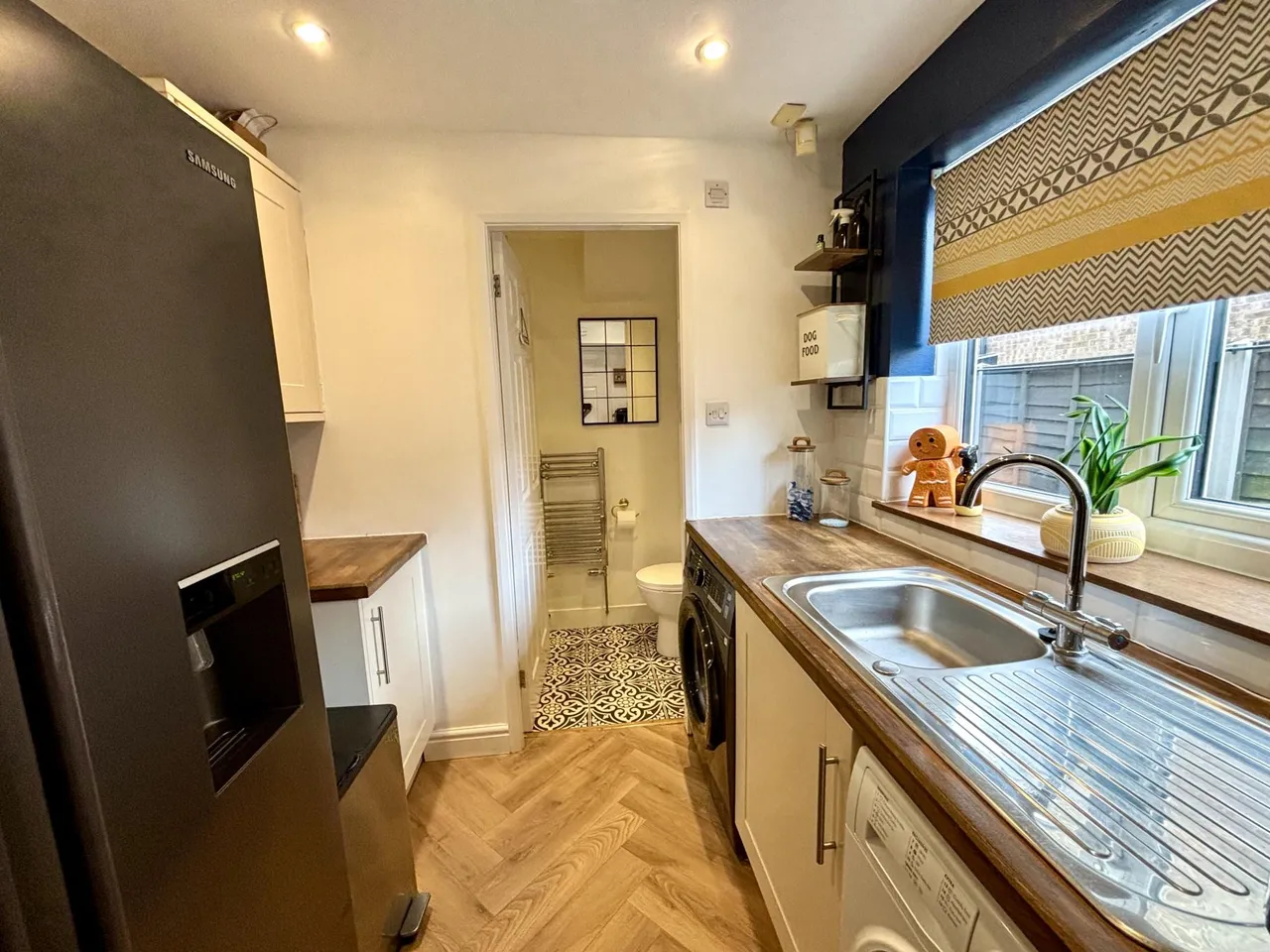 West Lea Crescent, Yeadon, LS19, photo 11
