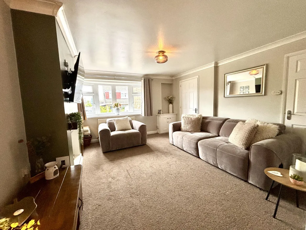 West Lea Crescent, Yeadon, LS19, photo 6