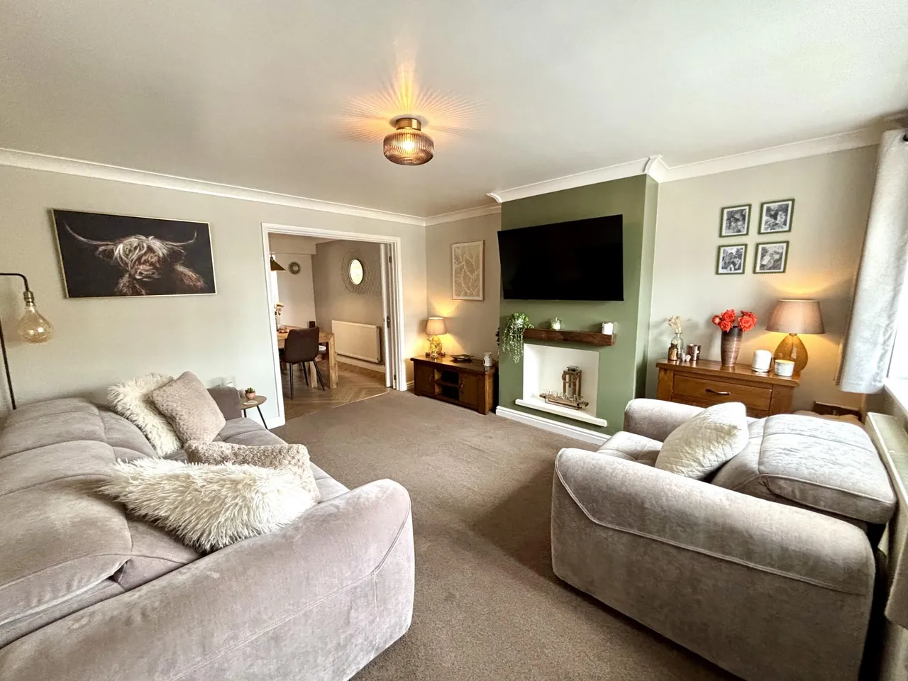 West Lea Crescent, Yeadon, LS19, photo 4