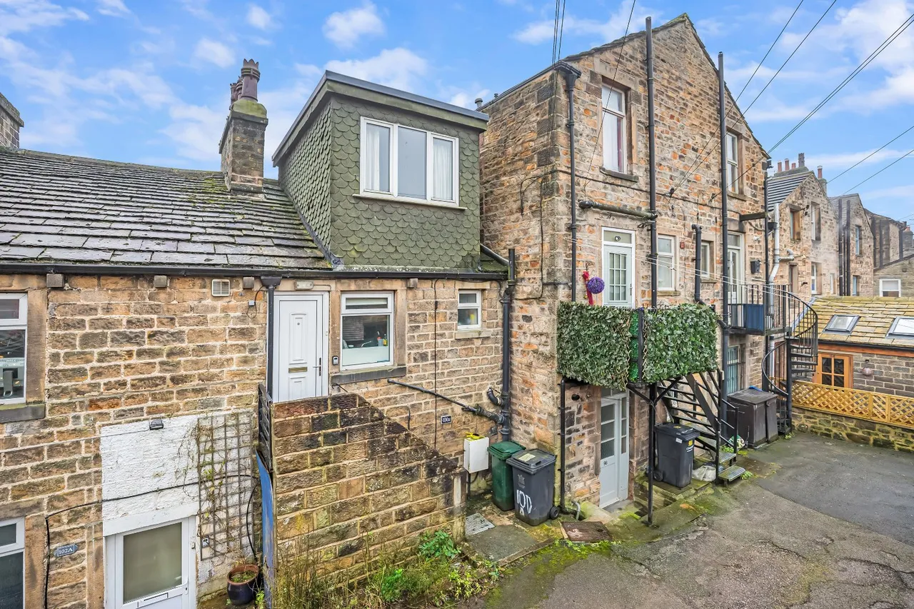 1 bed flat for sale, Main Street, Addingham, LS29