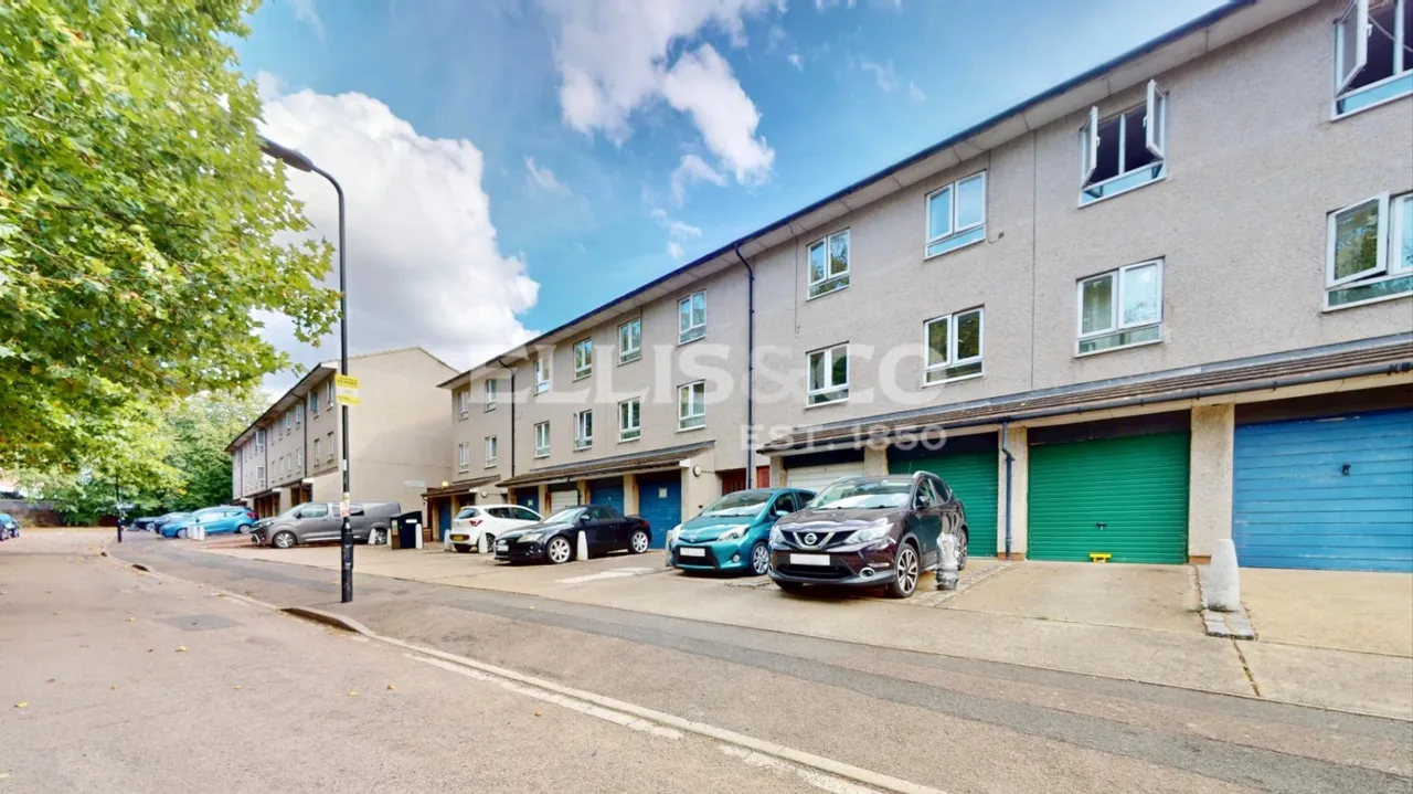 Wessex Lane, Greenford, UB6, photo 18