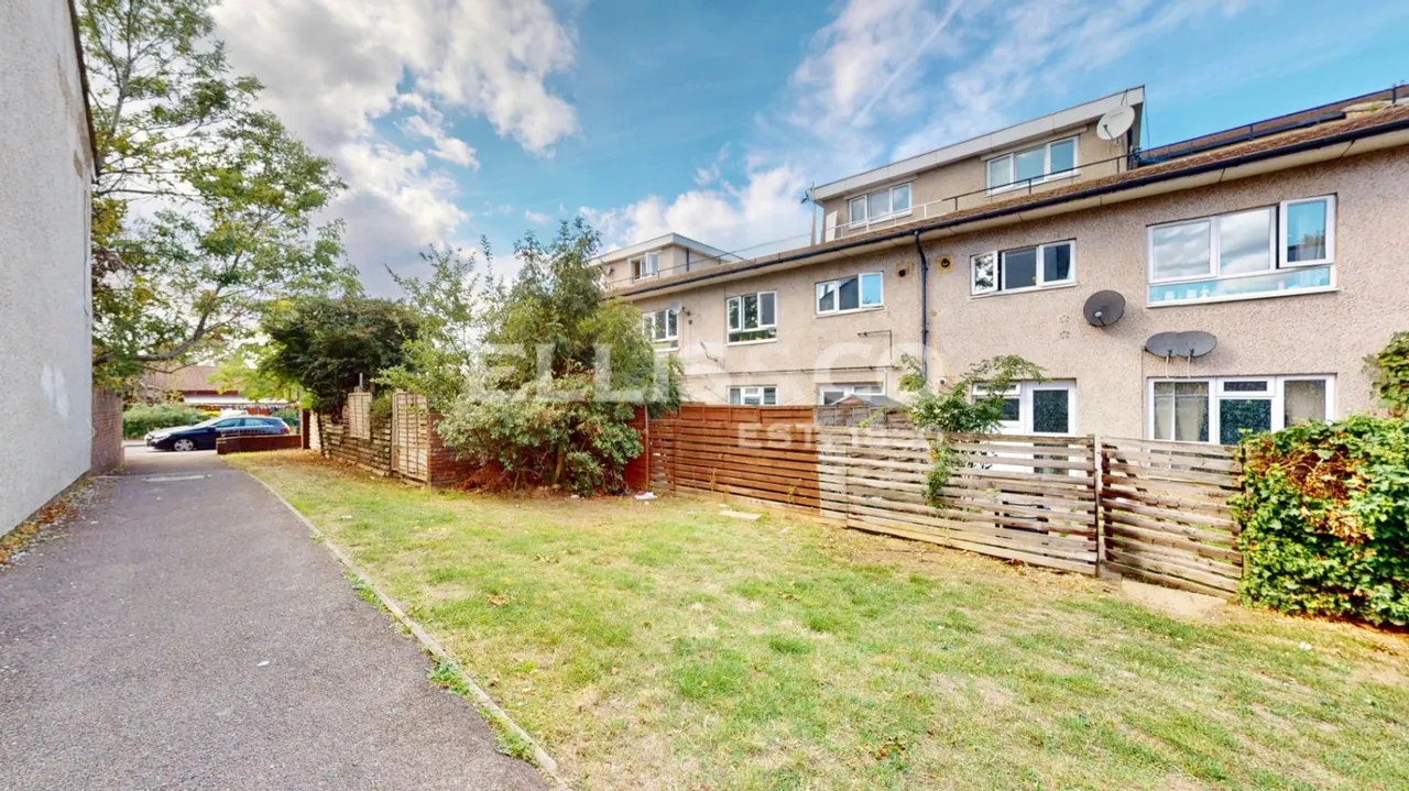 Wessex Lane, Greenford, UB6, photo 17
