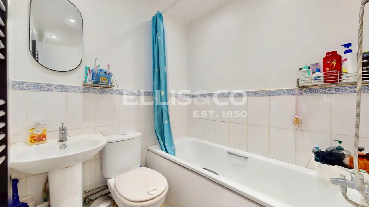 Wessex Lane, Greenford, UB6, photo 14
