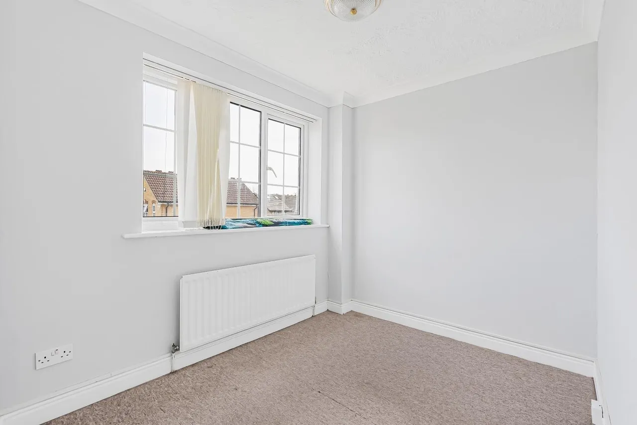 Oakfield Close, Potters Bar, EN6, photo 17