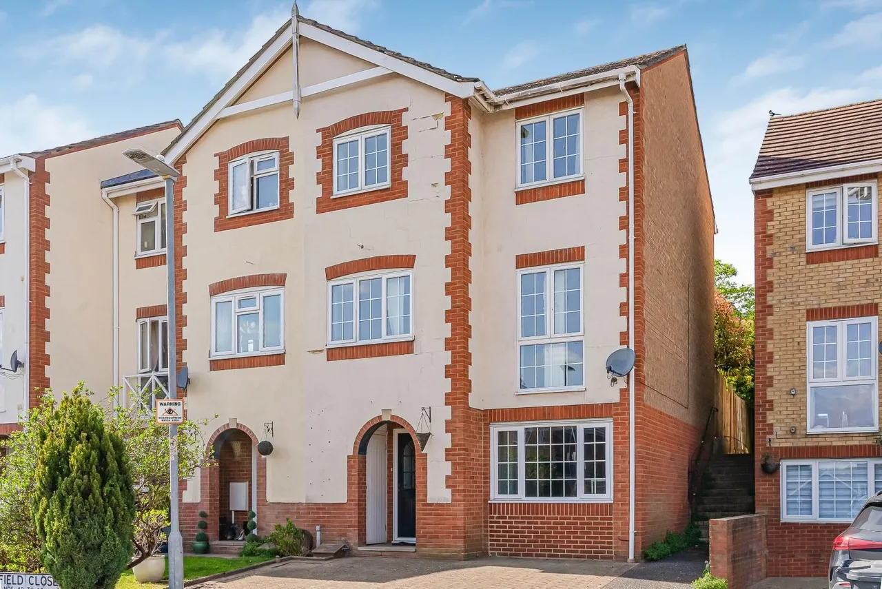 Oakfield Close, Potters Bar, EN6, photo 21