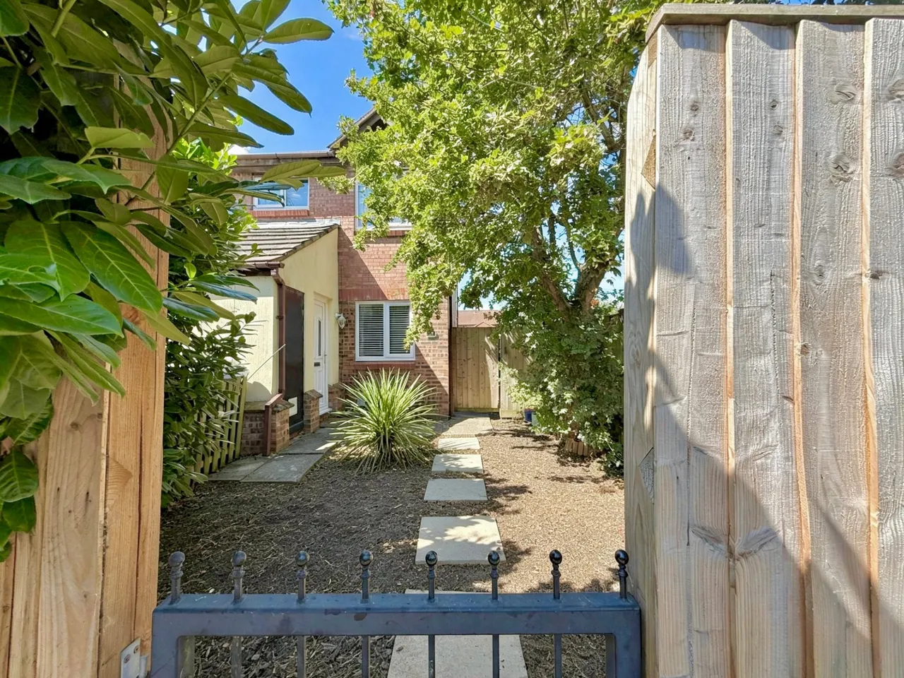 Friesland Close, Swindon, Wiltshire, SN5 5YG, photo 3