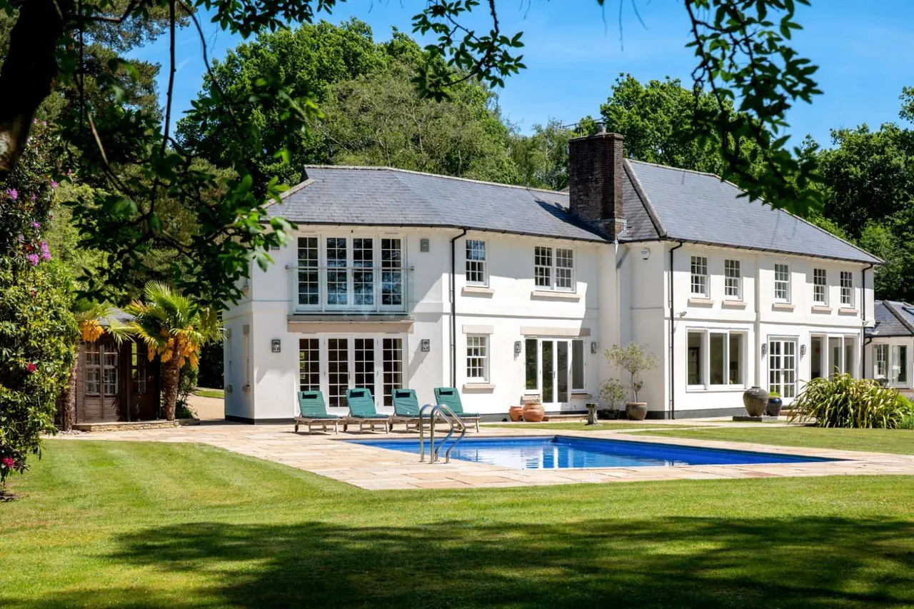 Woolmer Hill Road, Haslemere, GU27, photo 13