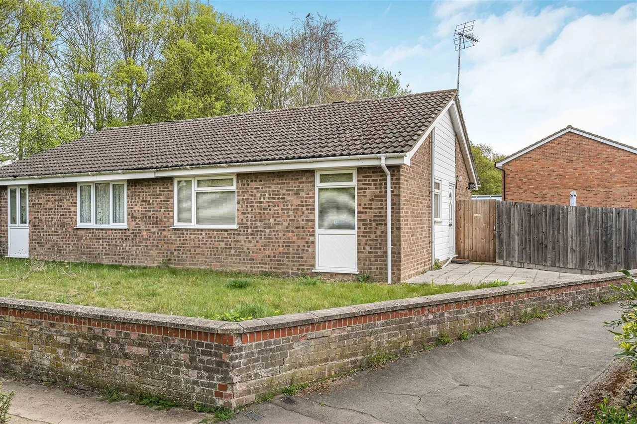 2 bed house for sale, Chalkstone Way, Haverhill, CB9
