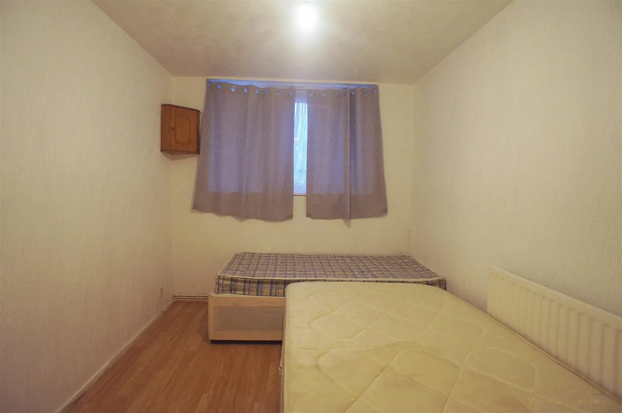 Eastfield Road, Enfield EN3 5XA, photo 2