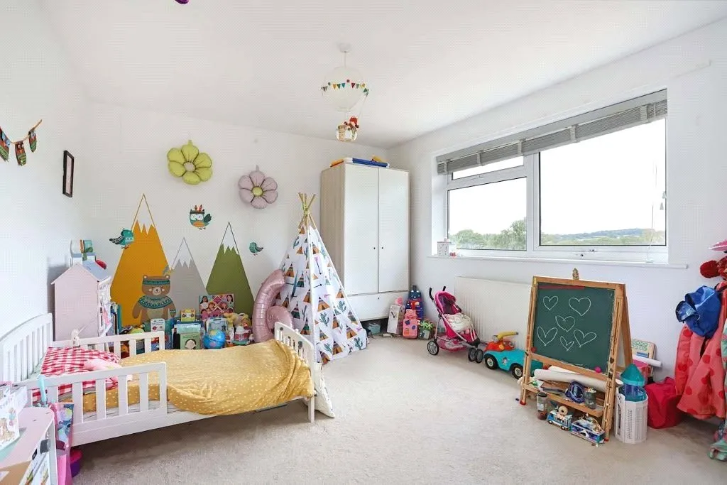 Alfred Road, Farnham, GU9, photo 5