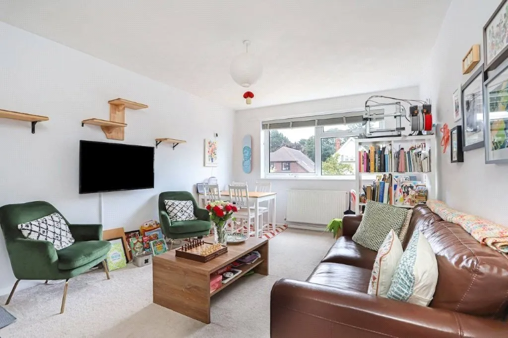 Alfred Road, Farnham, GU9, photo 3