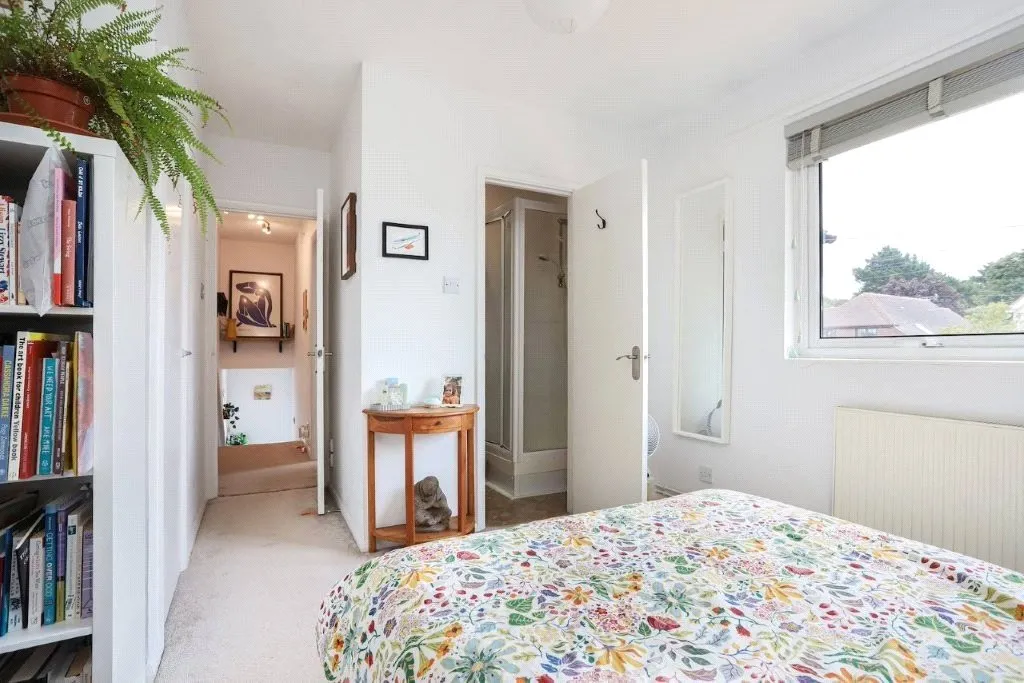 Alfred Road, Farnham, GU9, photo 11
